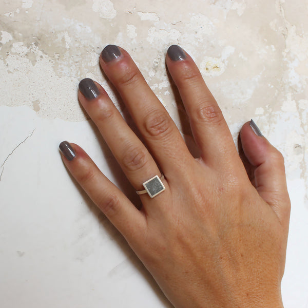 Square concrete ring, by BAARA. square ring, minimal ring, geometric ring, gift for architect