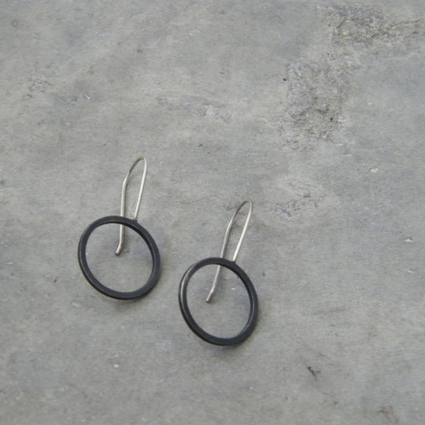 Minimalist Short Black Circle Earrings