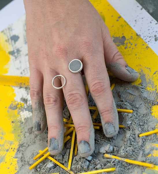 Double Circles Concrete Ring, Concrete Jewelry, Cool Ring, Between the Fingers Ring