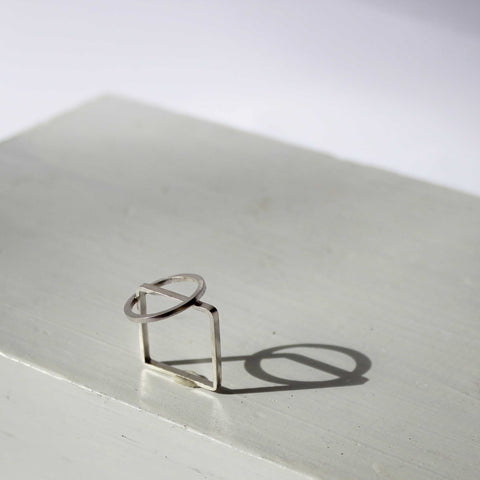 Bauhaus ring, by BAARA. Geometric ring, Silver ring, Delicate ring