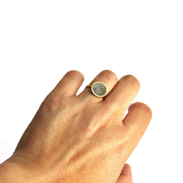 IMG_9756c - Minimalist circle concrete ring in gold - BAARA